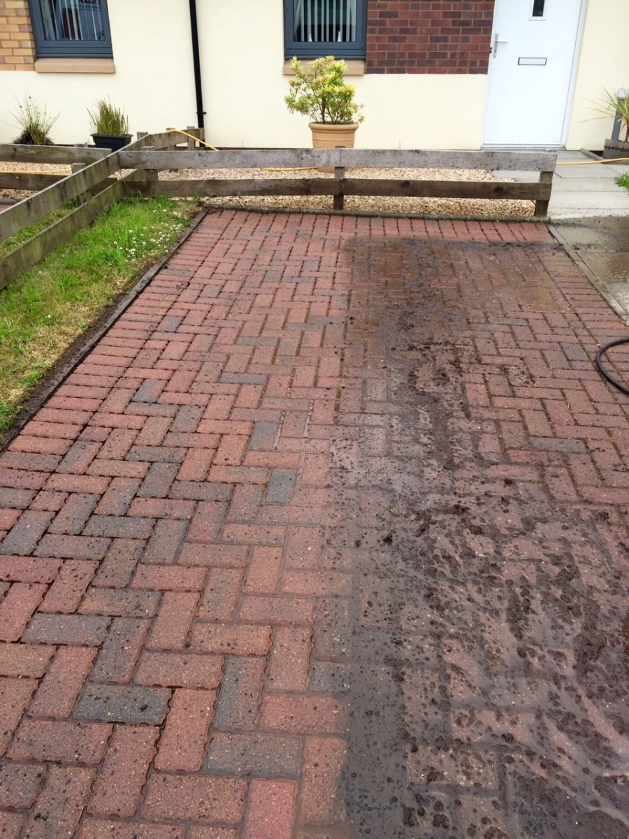 Monoblock partially cleaned